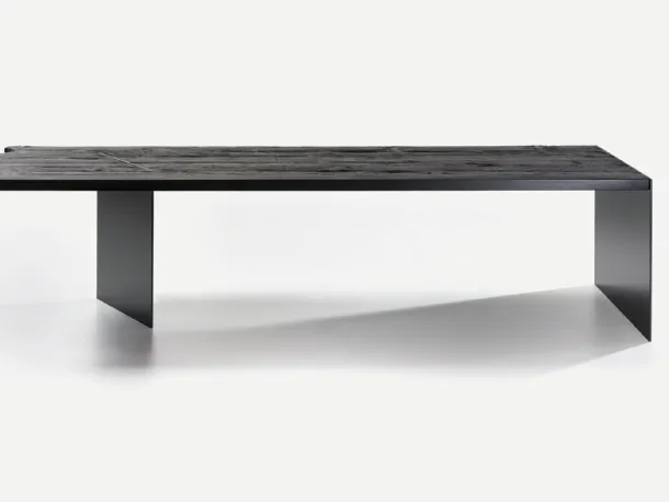 Tavolo ILL Metal in legno secolare nero e base in metallo di Nature Design